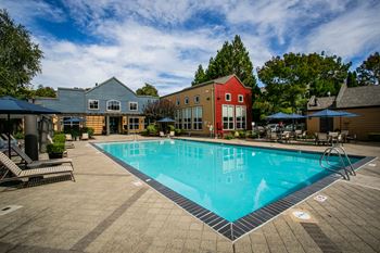 The colonnade apartments seasonal pool